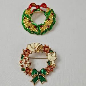 Vintage 1990's Gold Toned with Rhinestones Enamel Christmas Wreath Lapel Pins